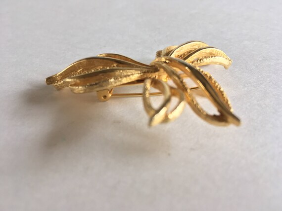 Textured and Polished Gold Tone Intertwined Wings… - image 3