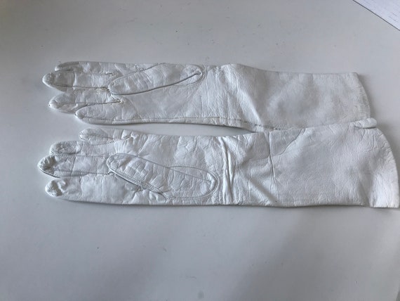 Vintage White Leather Gloves Opera Gloves Ballroo… - image 2