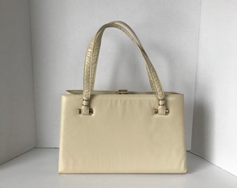 Elegant Vintage 1950s Art Deco Kelly Handbag in White Leather