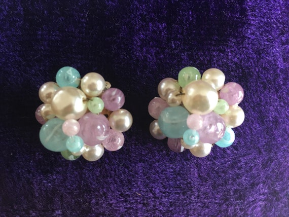 Vintage Pink, Purple and White Cluster Bead Clip … - image 7
