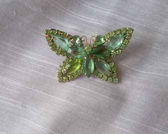 Lovely 1960&#39;s GREEN Prong Glass BUTTERFLY PIN 2&quot; Wide