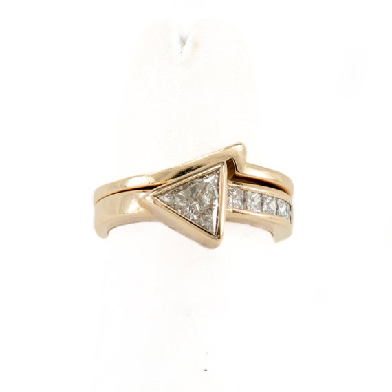 Retro 14K Triangular Diamond Engagement Set - Art 