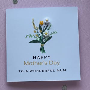 Tarjeta del Día de la Madre - Estampada a mano - Mamá maravillosa - Mensaje en blanco