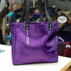 Leather Tote Metallic purple, leather zipper pocket & purse, 2 sizes, Soft purple leather, key clasp, lining options, magnet closure