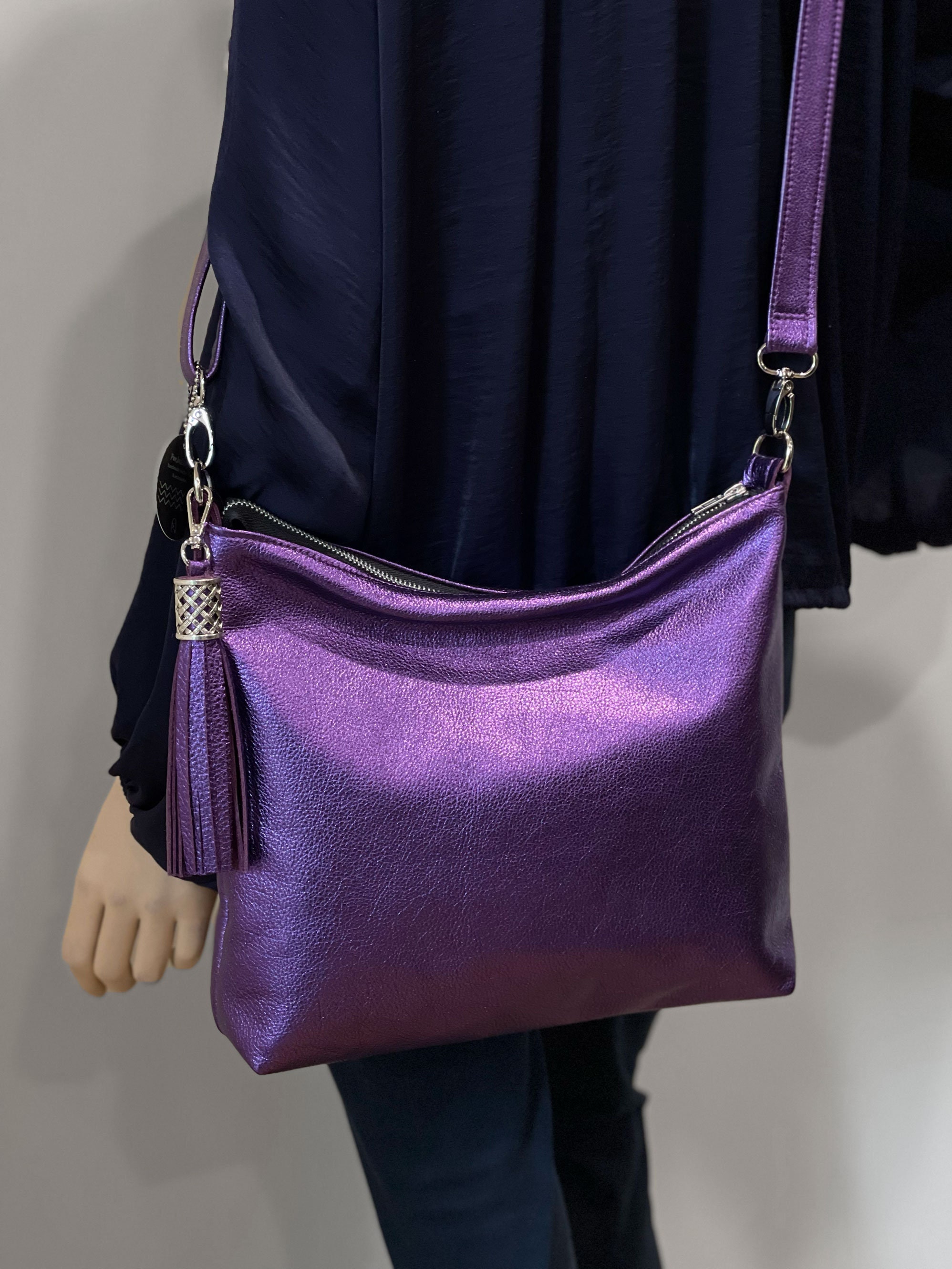Camelot | Medium shoulder bag purple - CH Carolina Herrera United States