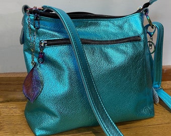 Juicy Couture Teal Turquoise Crossbody Bag faux leather Hobo multi-pocket  purse