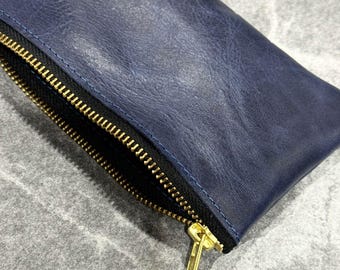 Porte-monnaie vintage en cuir bleu marine, pochette doublée de daim, fait main