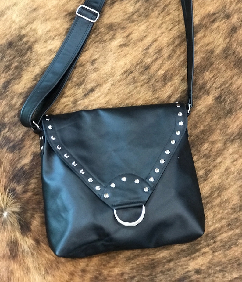 Handmade Black Leather Crossbody Bag, Studded Flap, Adjustable Strap, antique brass or silver bild 2