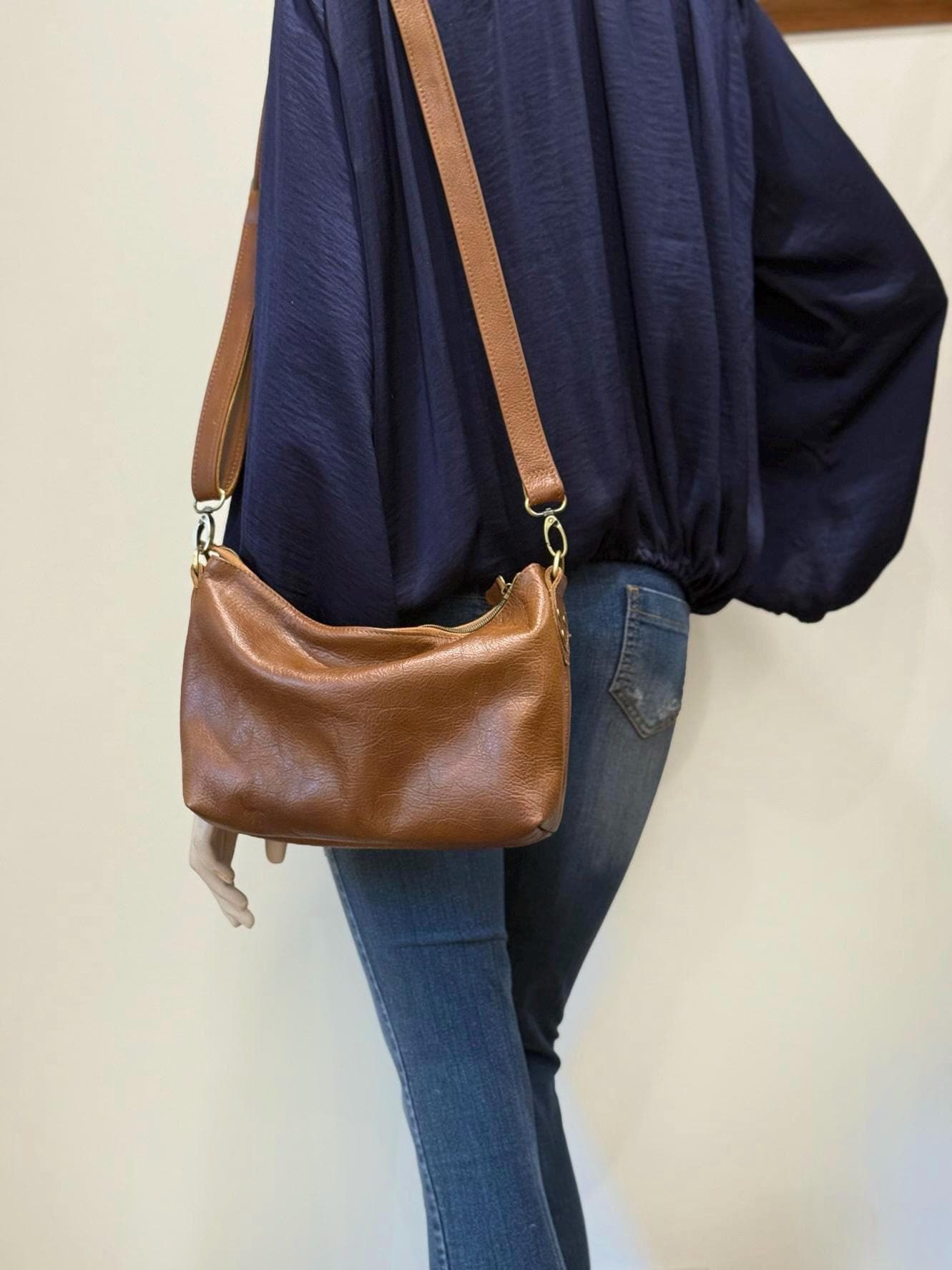 Caramel Brown Leather Crossbody, Dark Tan Shoulder Bag With  display picture 3