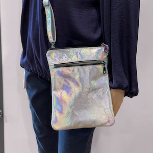 Bolso bandolera pequeño de piel holográfica, correa ajustable, bolsillo para teléfono, monedero Kindle.