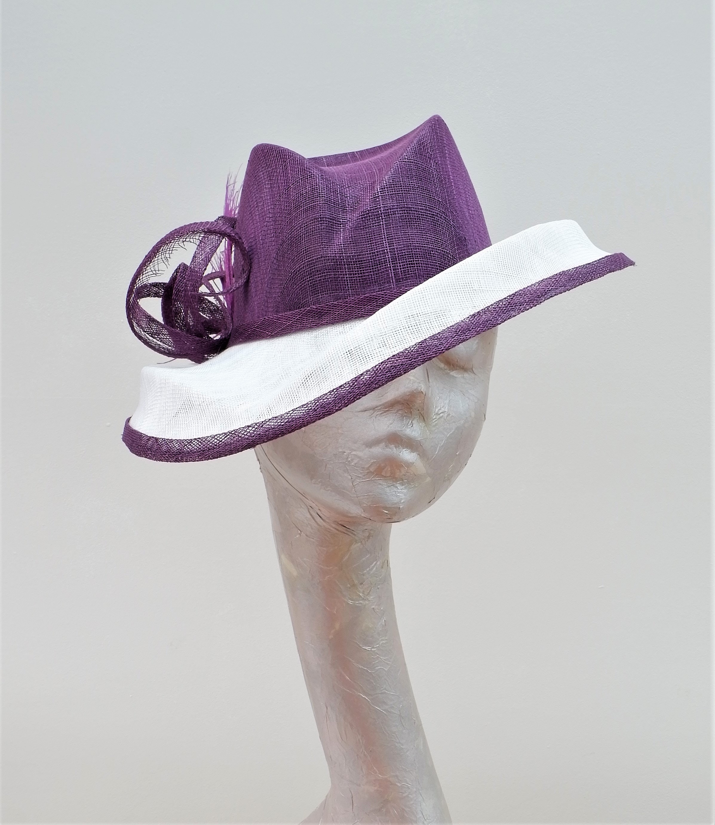 Grace - Plum purple \u0026 White Hat