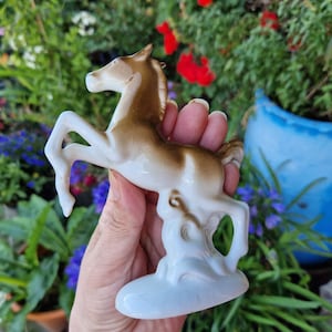 Wagner & Apel, vintage figurine 1950.,vintage gift, germany porcelain,porcelain GDR,horse small figurine