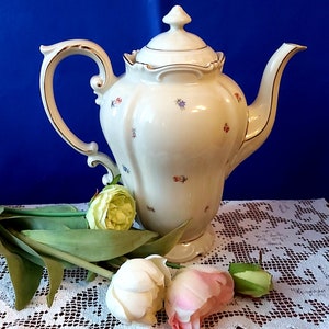 H&C Heinrich and Co Selb Germany coffee pot Tea pot Antique ivory porcelain