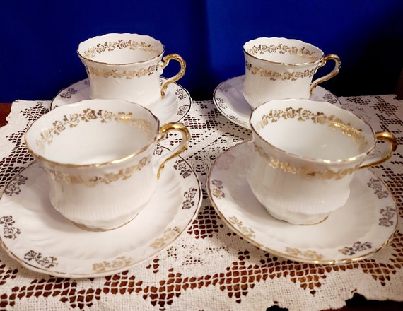 Antikes Kaffeeservice aus Porzellan von Carl Tielsch, 4-teilig, Deutschland, 1845–1900. Porzellan-Sammlerstück, Antiquitäten, Geschenkidee für Damen und Herren