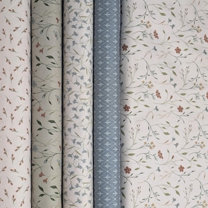 Longueur de tissu Threads of Grace : prix par 18 po. (un demi-mètre) par Kassidy Collection de tissus de courtepointe moderne Grace vert vigne floral terreux