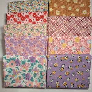 Various 1930s Reproduction Fat Quarters by Various Manufacturers Moda Aunt Grace Dilly Dally  Loose Fat Quarters Pick and Choose Variation