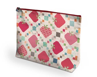 Farmer's Daughter Strawberry XL Vinyl Project Bag by Lori Holt for Riley Blake Quilt Block Design Zip Bag
