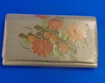 Bolso de mano japonés vintage estilo kimono, hecho a mano en Japón, con estampado de crisantemos naranjas.