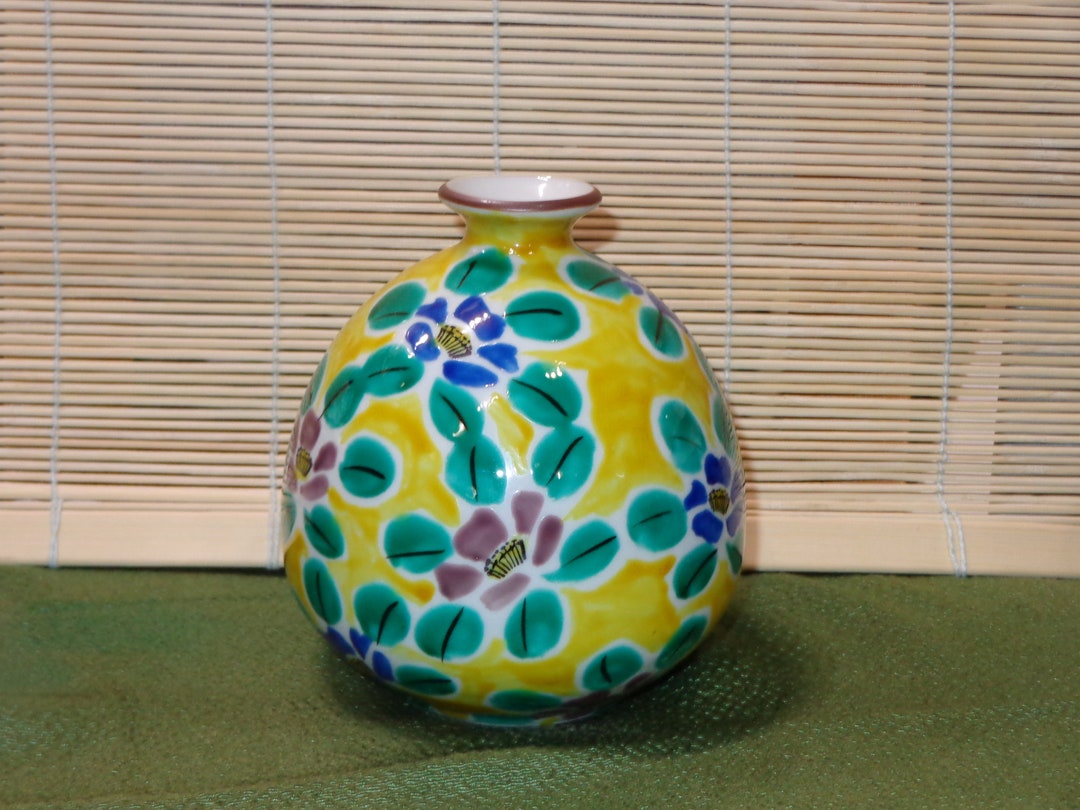 Japanese Flower Vase Kutaniyaki Ware Hakugakama Kiln Made in Etsy