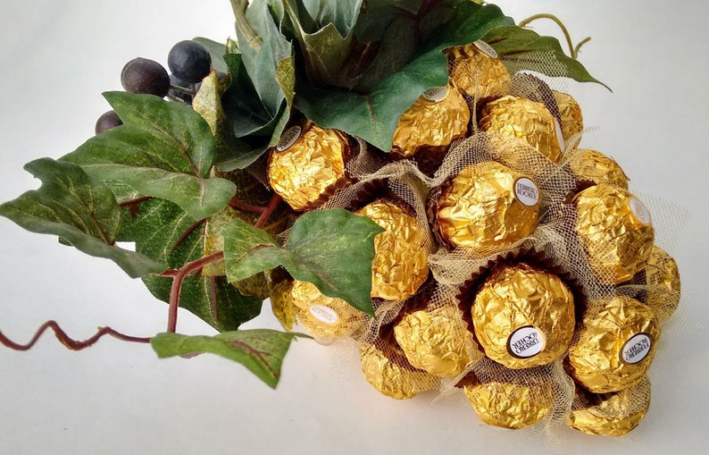 Bunch of grapes Ferrero Rocher Chocolate arrangement Candy | Etsy