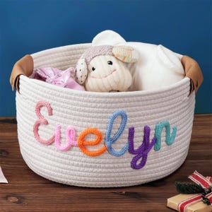 Taufgeschenkkorb, 2025 Taufe und Babypartygeschenkkorb mit personalisiertem Namen, Baumwollseil-Körbe, Babyspielzeug-Aufbewahrungs-Organisator