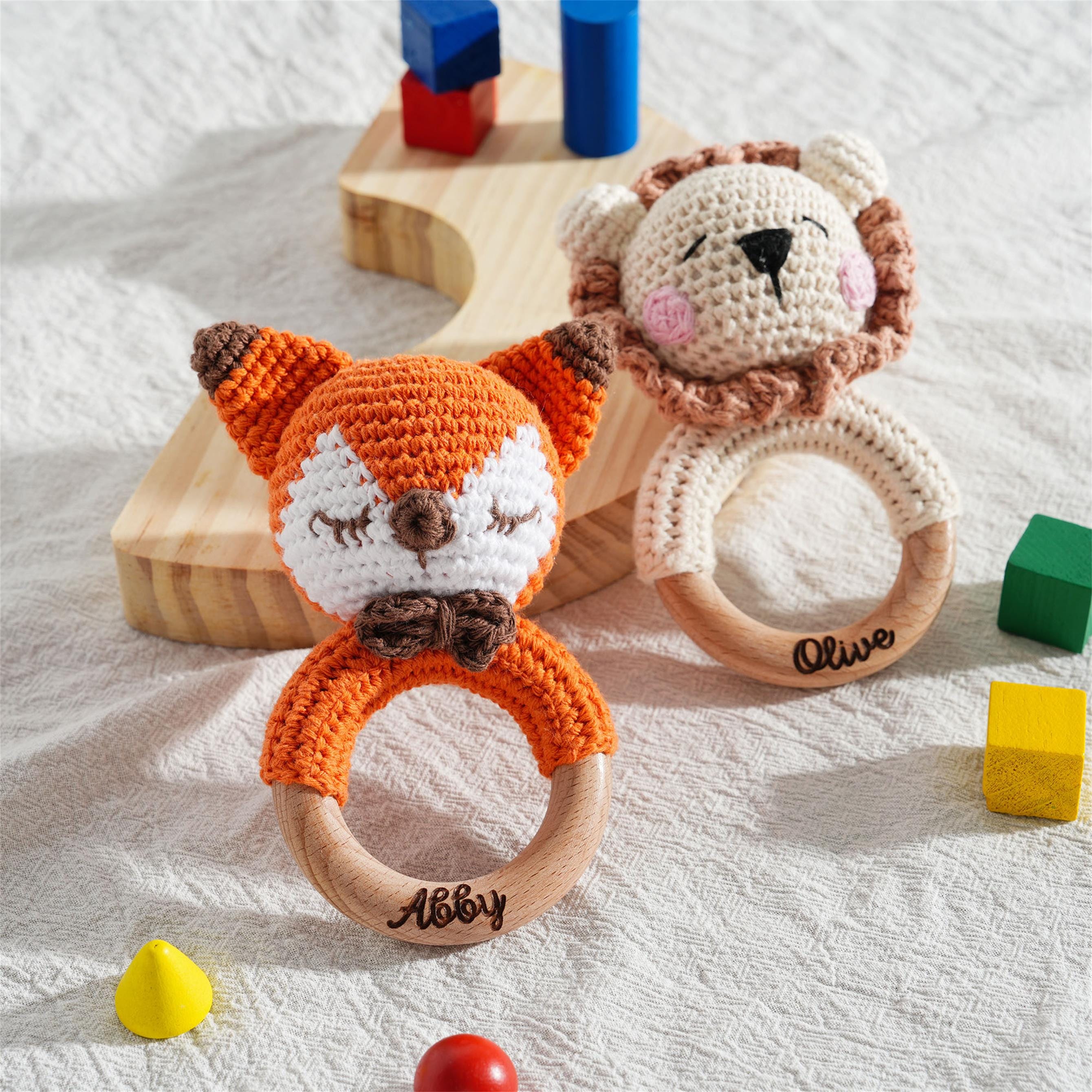 Sonajero para bebé con nombre personalizado hecho a mano • Juguetes personalizados para bebés • Sonajeros de crochet de animales • Baby Shower • Regalo de cumpleaños • Regalos para recién nacidos • Regalo para bebé