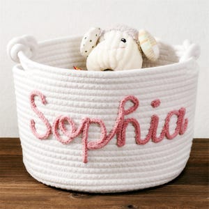 Baby Shower Korb Geschenk, personalisierte Baumwolle Seil Korb mit Baby Name, Benutzerdefinierte Baby Mädchen Jungen Spielzeug Lagerung Organizer Neugeborene Kinderzimmer Dekor