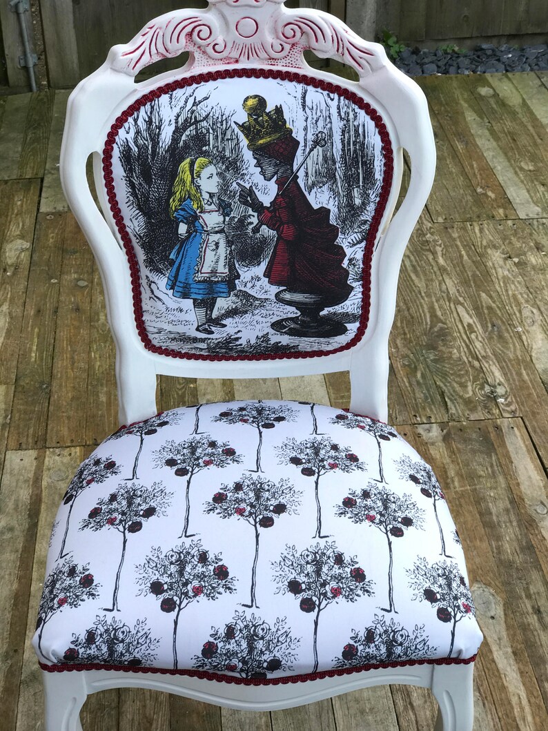 Alice In Wonderland Inspired Queen Of Hearts Louis Chair
