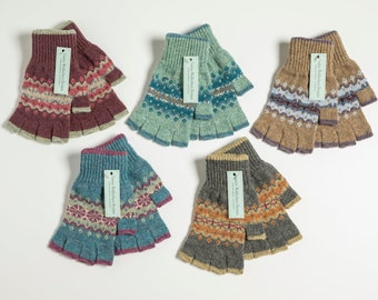 Ladies Shetland Fairisle Flower Fingerless Gloves