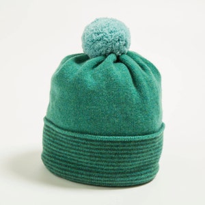 J Lambswool Pom Pom Knitted Hat emerald/green turq p