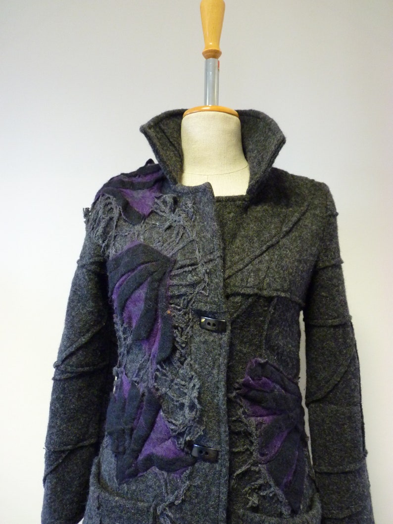 Artsy grey wool coat size S.