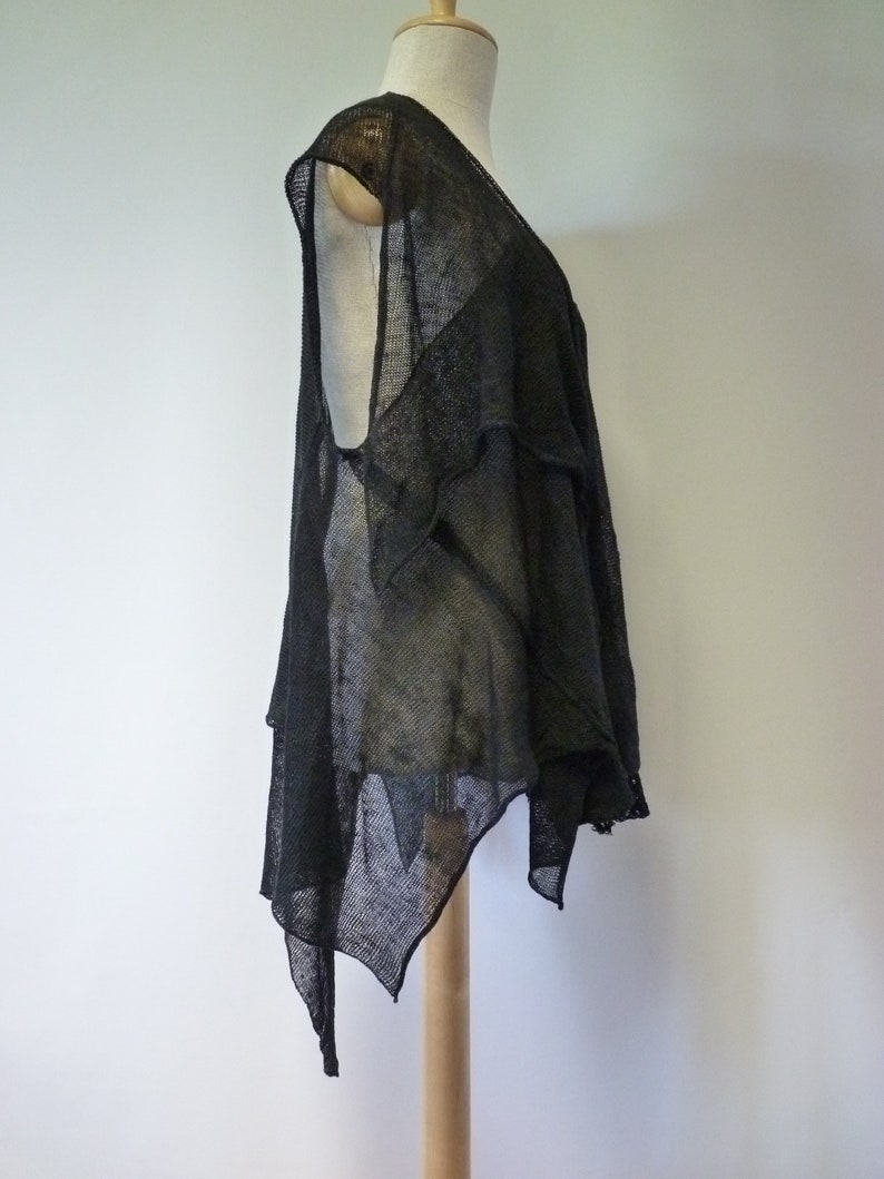 Knitted black linen blouse XXL size.