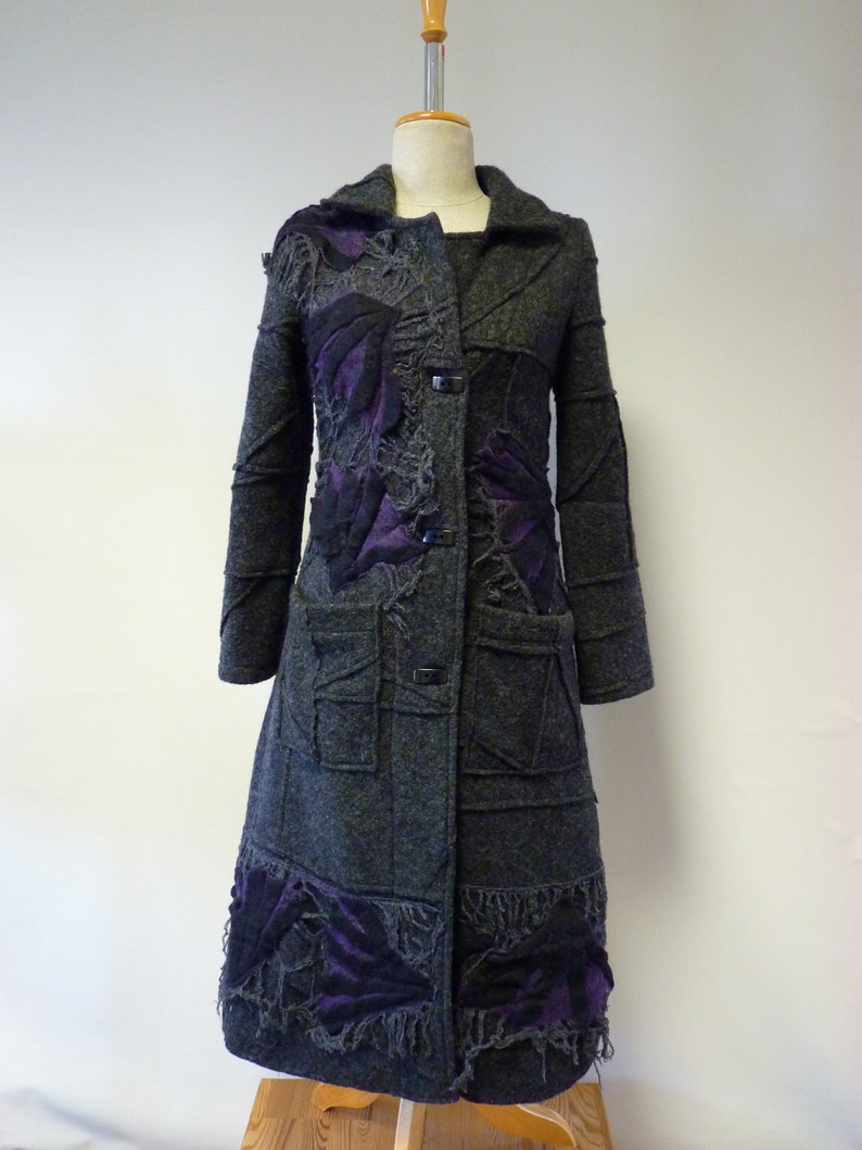 Artsy grey wool coat size S.