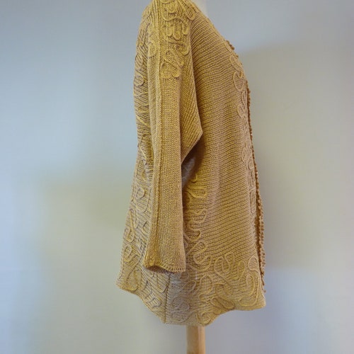 Knitted sand coloured linen cardigan,X L outlet size.