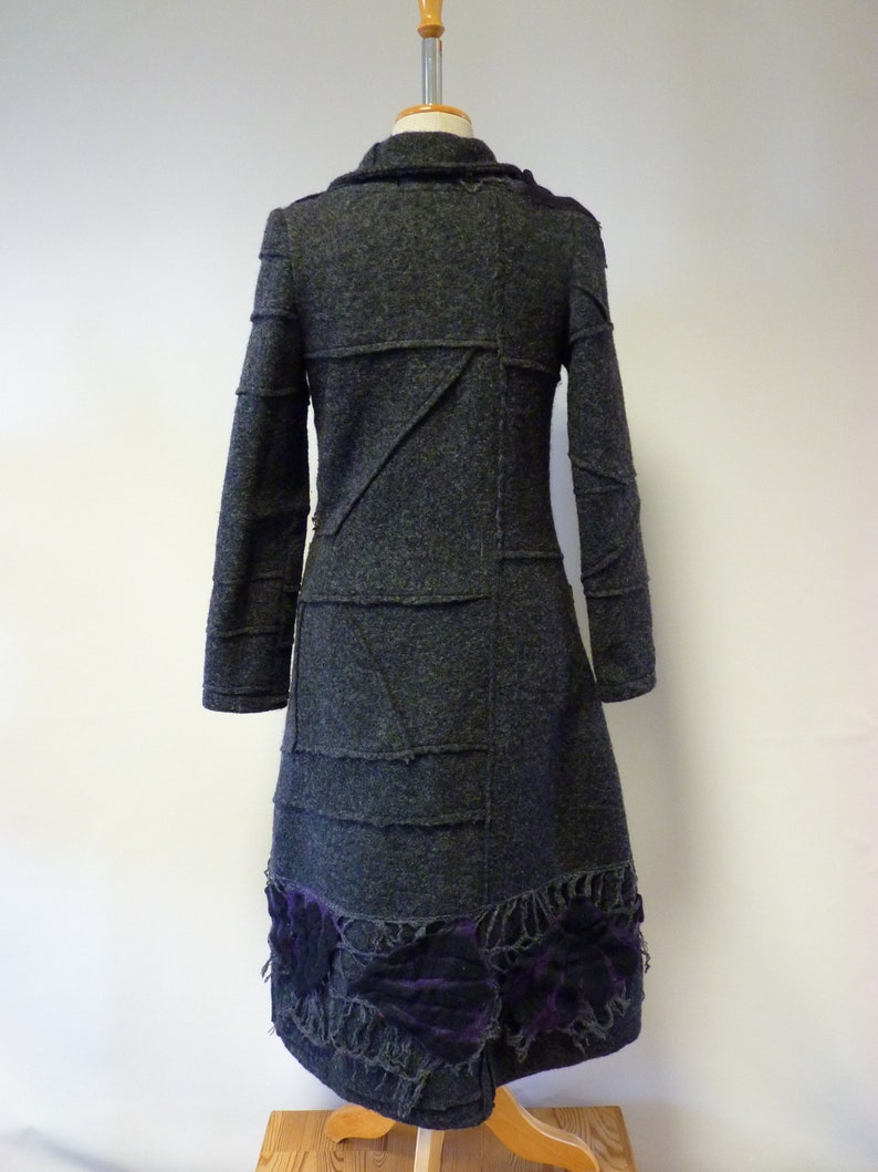 Artsy grey wool coat size S.