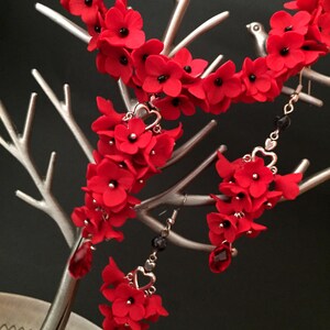 Handgjorda polymerlera röda blommor halsband örhängen set bild 5