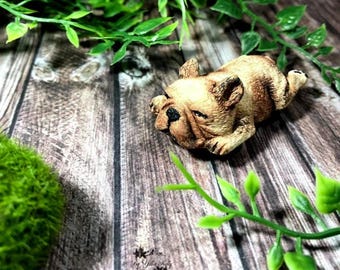 Broche de carlino de arcilla polimérica, joyería de perro de arena, animal miniatura