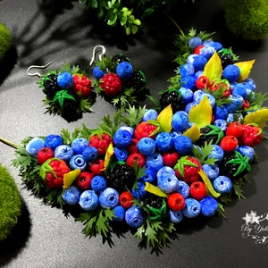 Necklace With Berries, Berries Jewelry, Berry Necklace, Summer Berry Necklace, Blueberry Necklace, Blueberry Jewelry, Polymer Clay Necklace