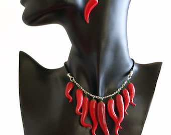 Collier fait main de piment fort en pâte polymère, bijoux culinaires