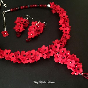 Handgjorda polymerlera röda blommor halsband örhängen set bild 2