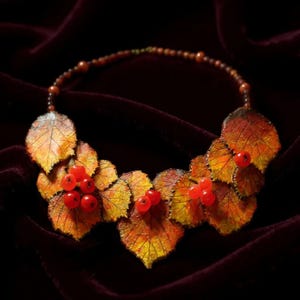 Fall Leaves Clay Necklace, Autumn Leaf Necklace, Autumn Leaves Necklace, Fall Leaves Pendant, Tree Spirit Jewelry, Woodland Fairy Jewelry