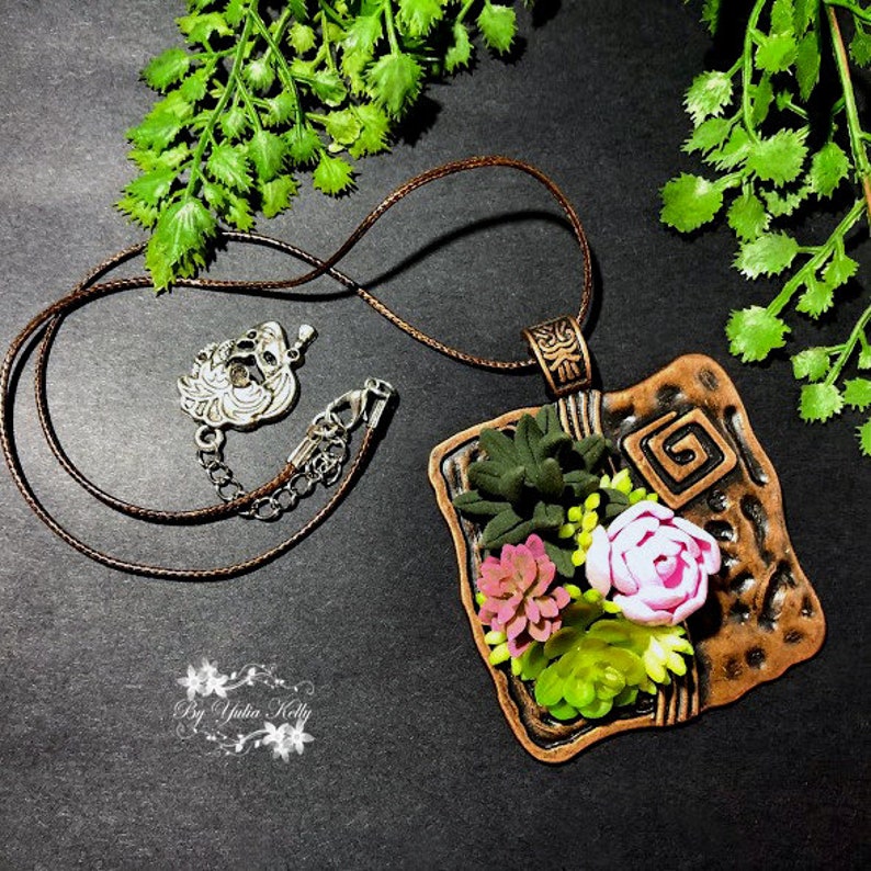 Polymer clay Succulent Green Botanical necklace Green Succulent pendant Polymer clay jewelry Succulent necklace Polymer clay necklace