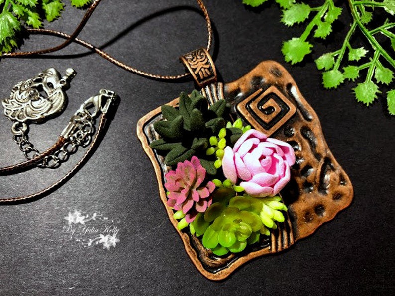 Polymer clay Succulent Green Botanical necklace Green Succulent pendant Polymer clay jewelry Succulent necklace Polymer clay necklace