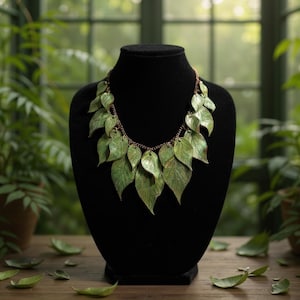 Fall Leaves Clay Necklace, Forest Leaf Necklace, Green Leaves Necklace, Fall Leaves Pendant, Tree Spirit Jewelry, Woodland Fairy Jewelry
