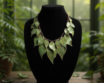 Collar de hojas de arcilla polimérica hecho a mano, joyería de hadas del bosque