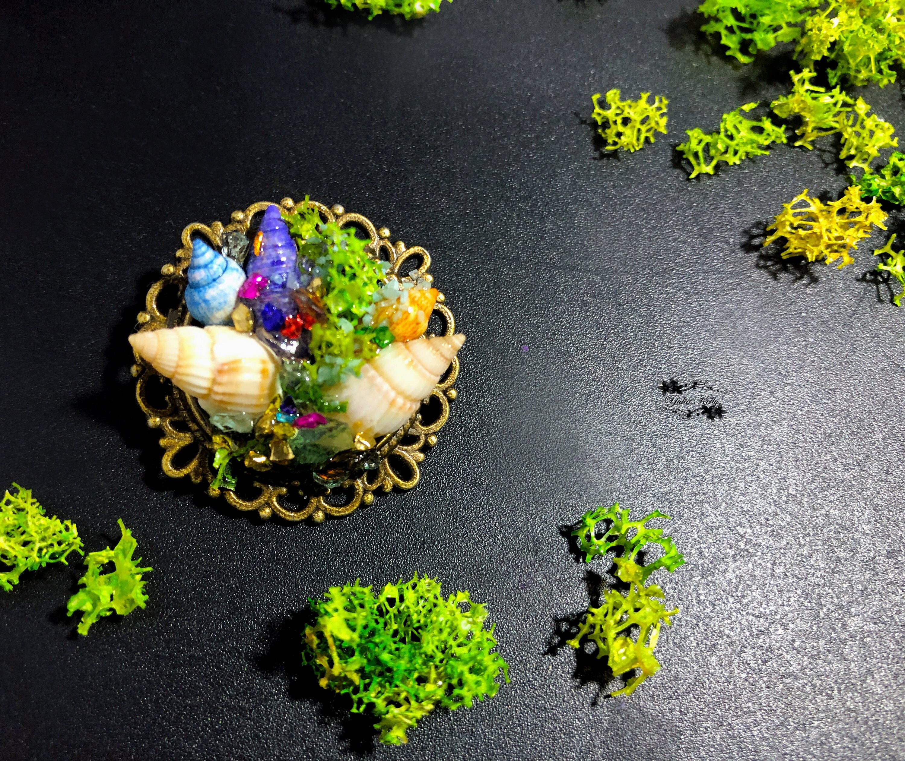 Shell Brooce Seashell Brooch, Pacific Ocean Shells, Bronze Fittings, Handmade Moss ...