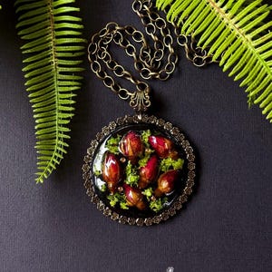 Crystal Epoxy Resin Necklace, Dry Rose Flower Necklace, Rose Resin Necklace, Nature Jewelry, Dry Rose Flowers Jewelry, Real Flower Necklace
