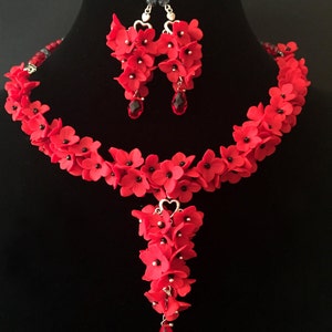Handgjorda polymerlera röda blommor halsband örhängen set bild 4
