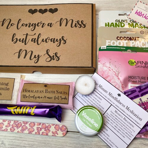 Wedding Day Gifts for Brides: 35 Gifts She'll Love -  