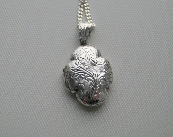 Vintage Sterling Silver Locket Siam 1960's Incl. New Sterling Silver ...
